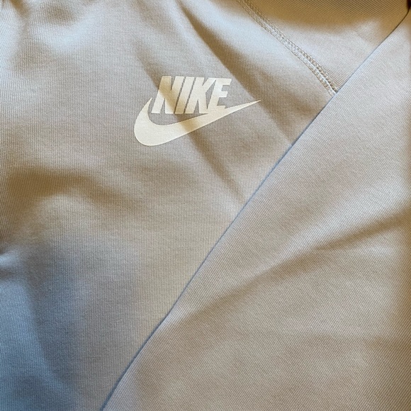 Brand New Nike jacket - Picture 6 of 6